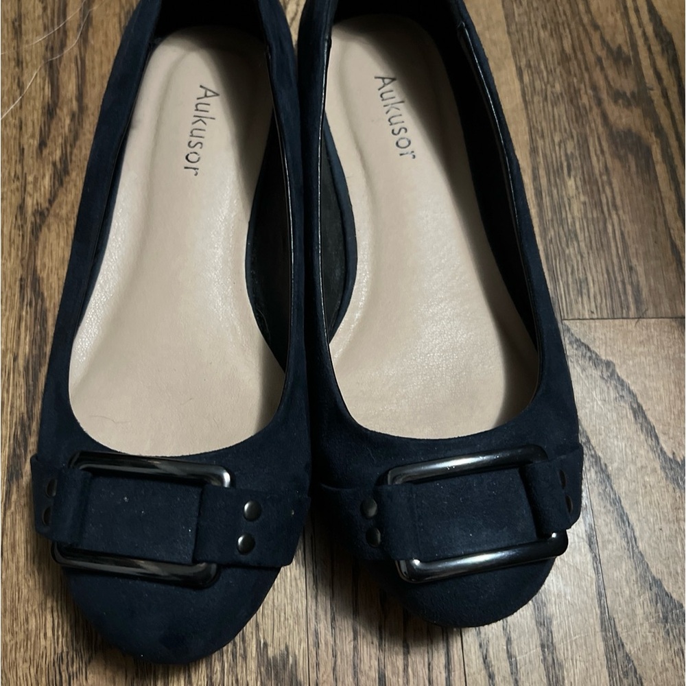 NWOT Aukusor Blue Suede Buckle Flats Size 7.5